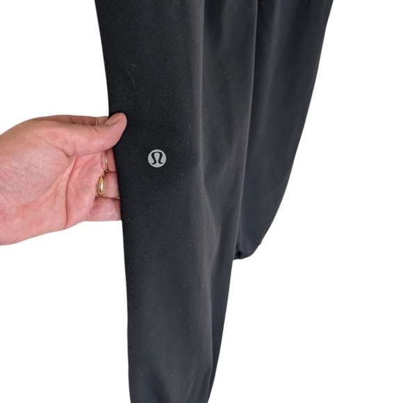 Lululemon Relaxed Fit Pant Women's 10 Black Athleisure High/Low Rise Rel: 12/15 - Picture 10 of 15